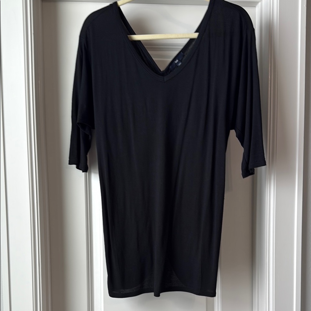 GAP Black V-Neck 3/4 Sleeve T-Shirt